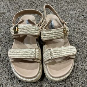 Steve Madden Big Mona Platform